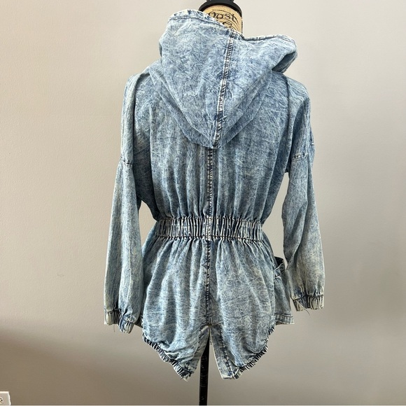 Vibrant M.i.u Hooded Acid Wash Denim Lightweight Jacket - Picture 3 of 13